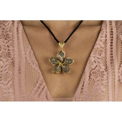 Flower Necklace in Yellow and Burnished Gold 18kt Large Size
