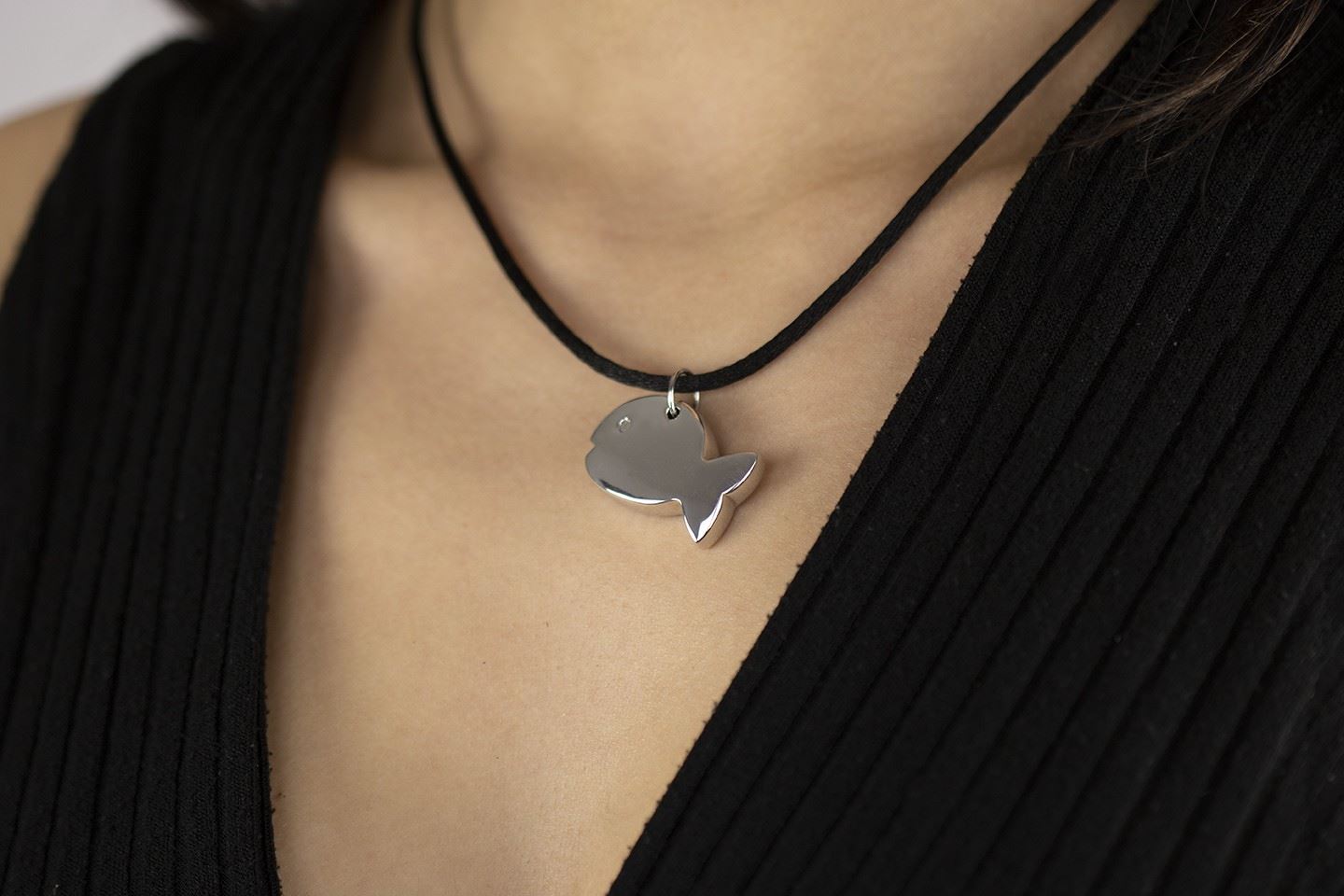 Collana con pendente in argento pesce grande