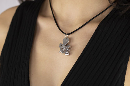 Collana con pendente in argento polipo grande
