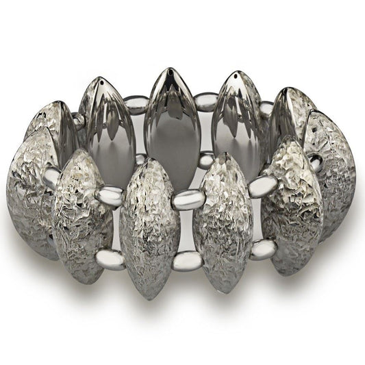 Bracciale in  argento elasticizzato  inciso  a mano