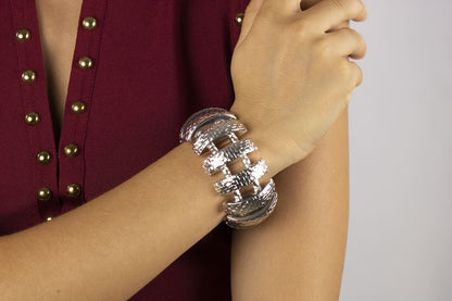 Hand-engraved rectangle stretch silver bracelet