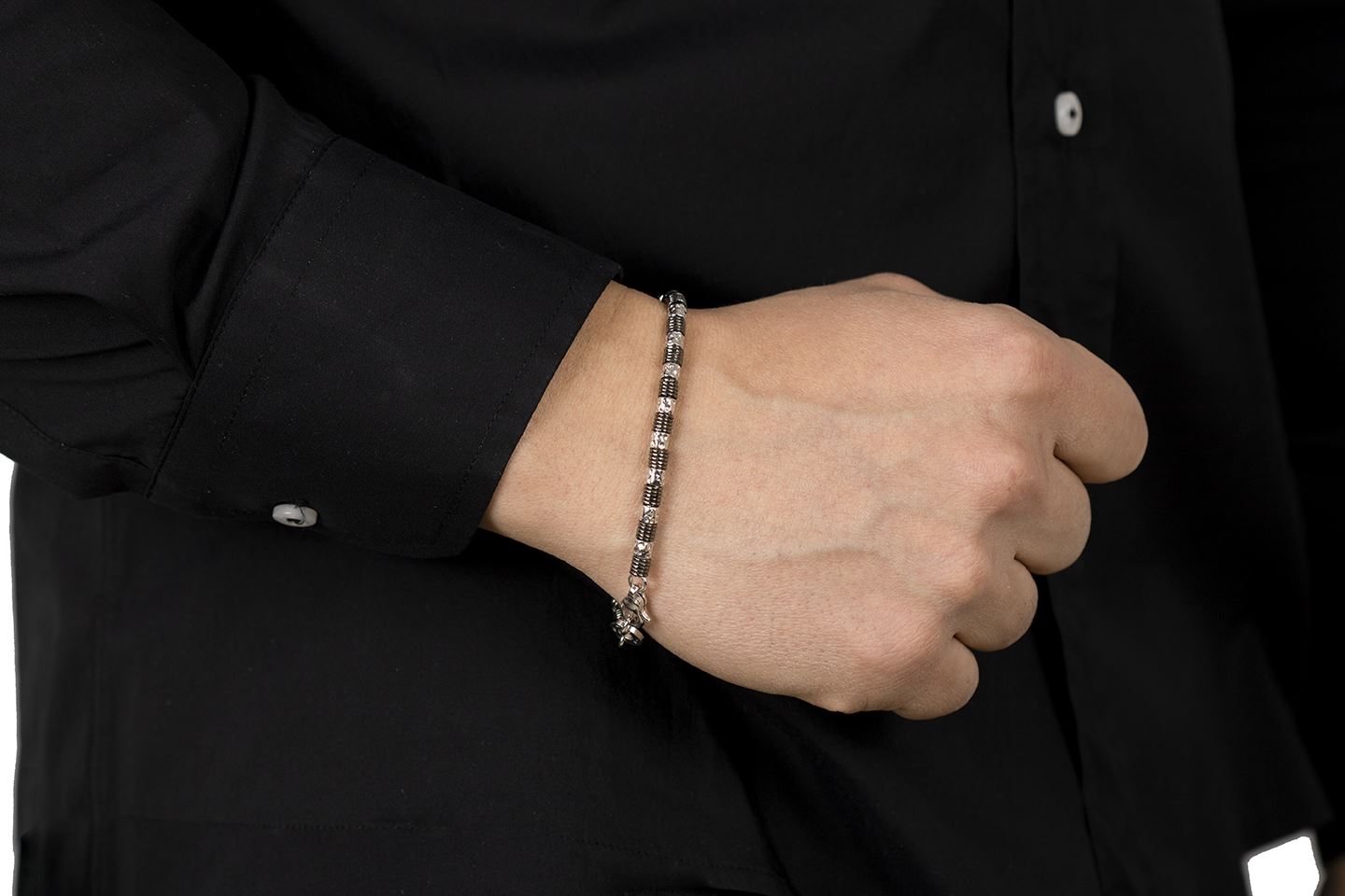 Silbernes Herrenarmband oder