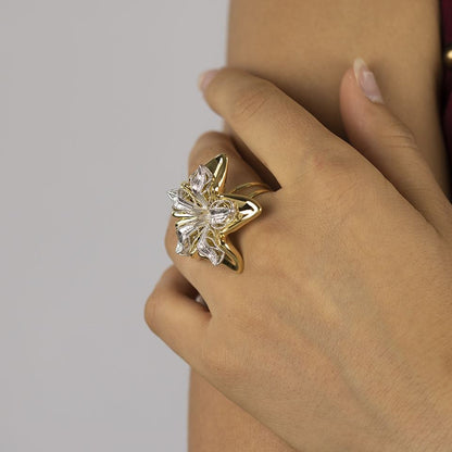 Anello fiore in oro giallo e bianco 18 k grande