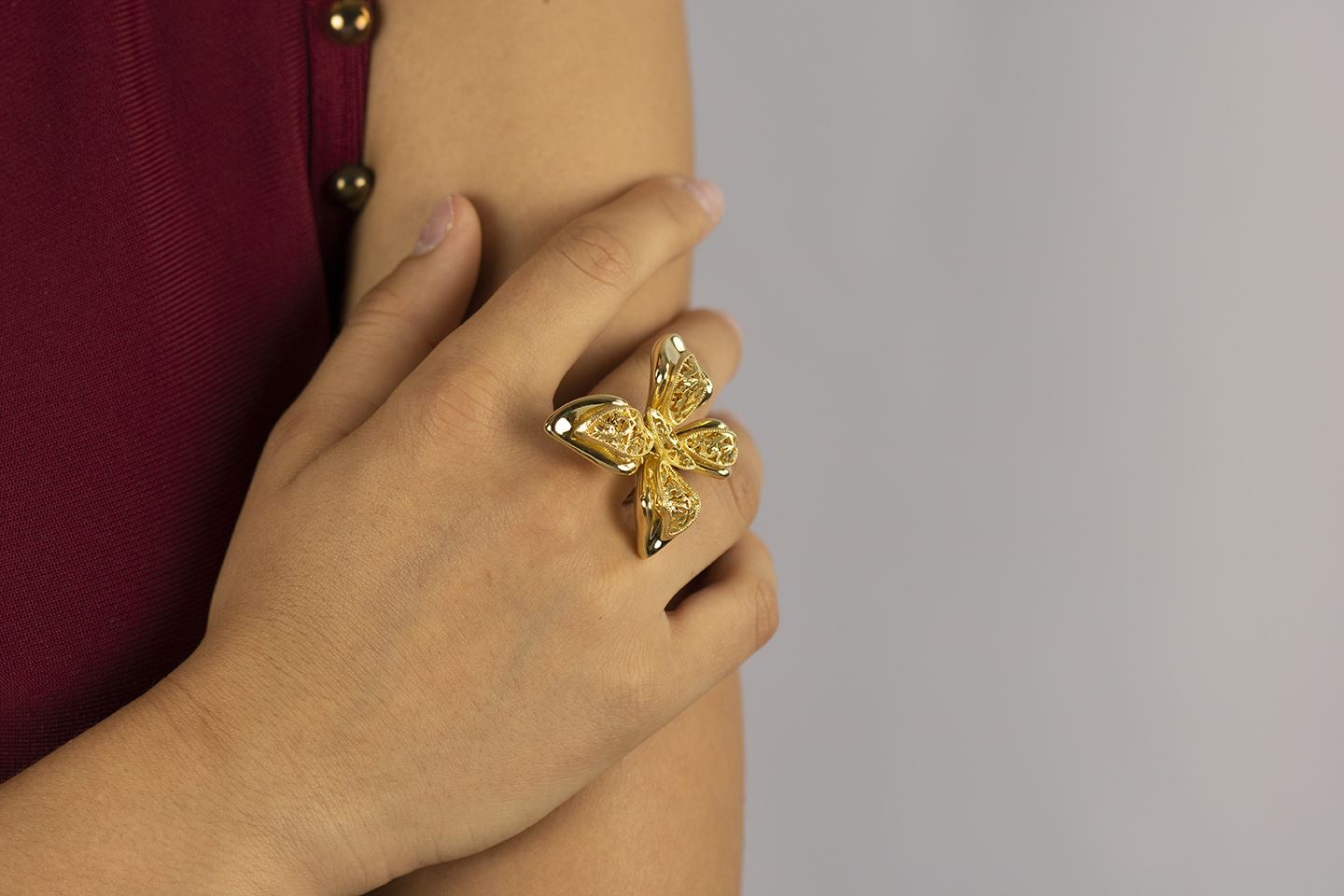 Anello farfalla in oro giallo 18kt grande