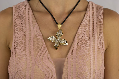 Collana farfalla in oro giallo e oro bianco 18k grande