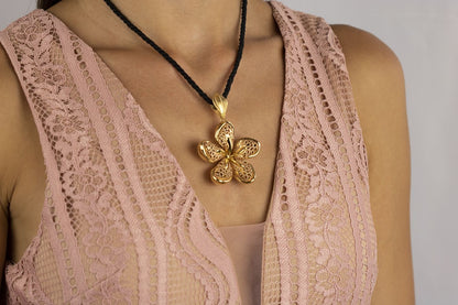 Collana fiore in oro giallo e oro rosa 18k grande