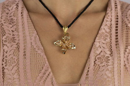 Collana farfalla in oro giallo e oro rosa 18kt
