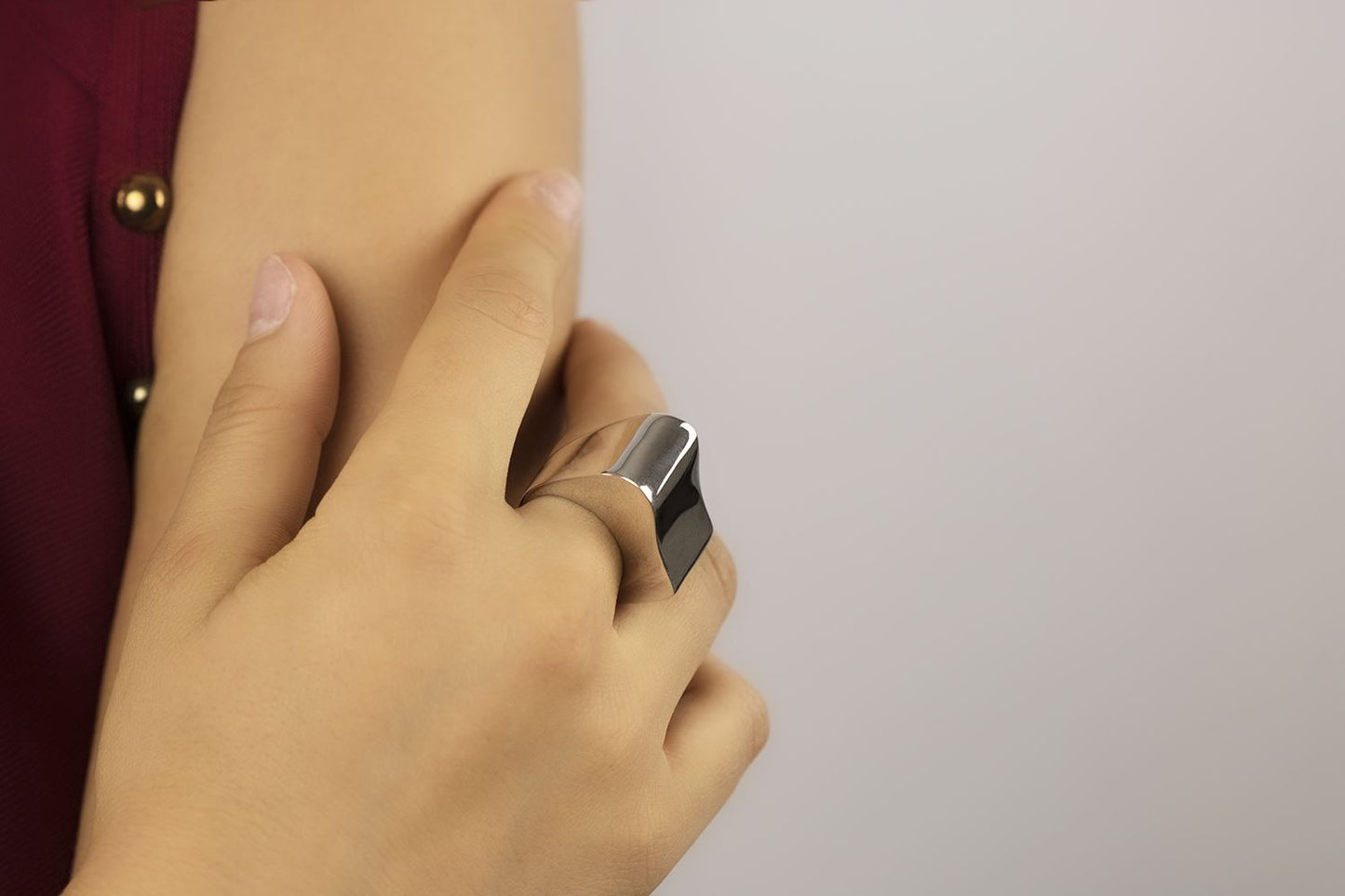 Anello in argento onde lucido