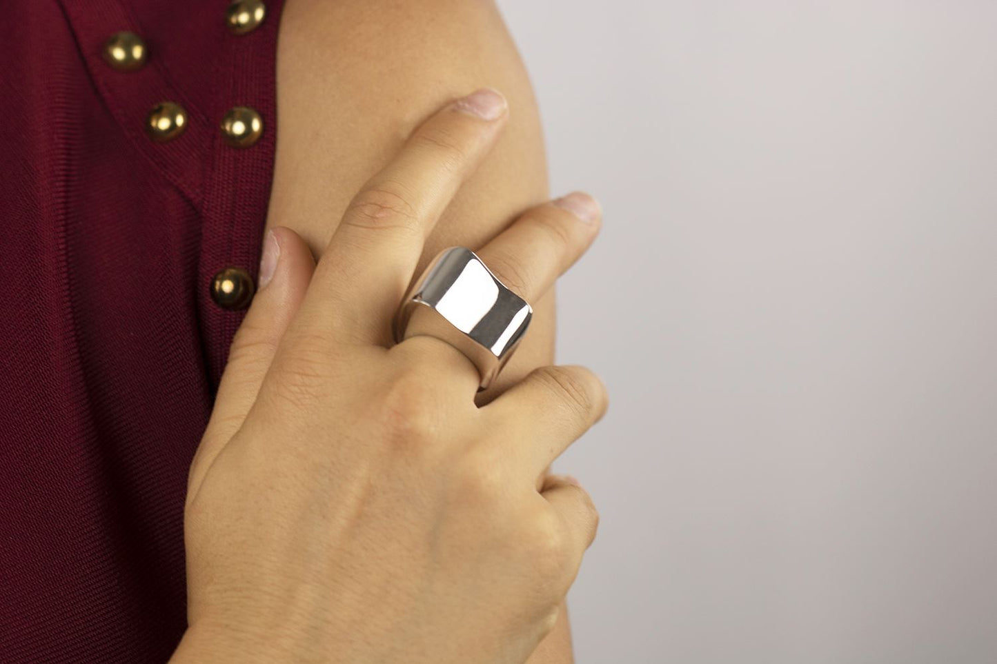 Anello in argento onde lucido