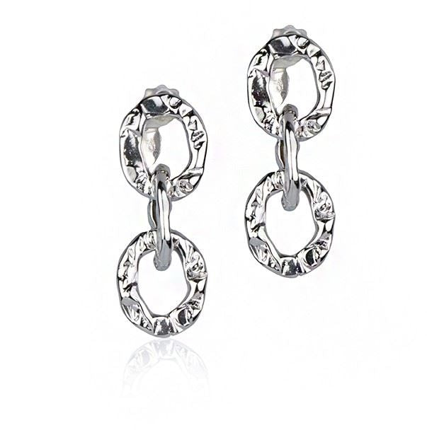 Orecchini a catena martellata in argento con maglia ovale piccola