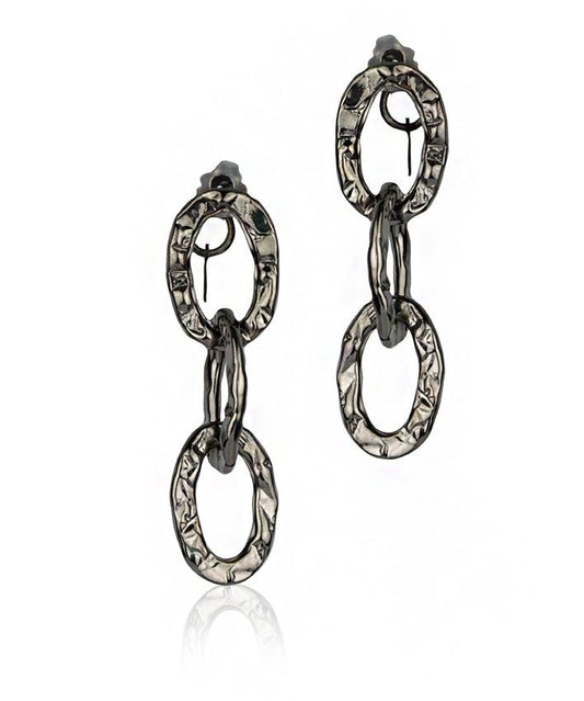 Orecchini a catena martellata in argento rutenio con maglia ovale