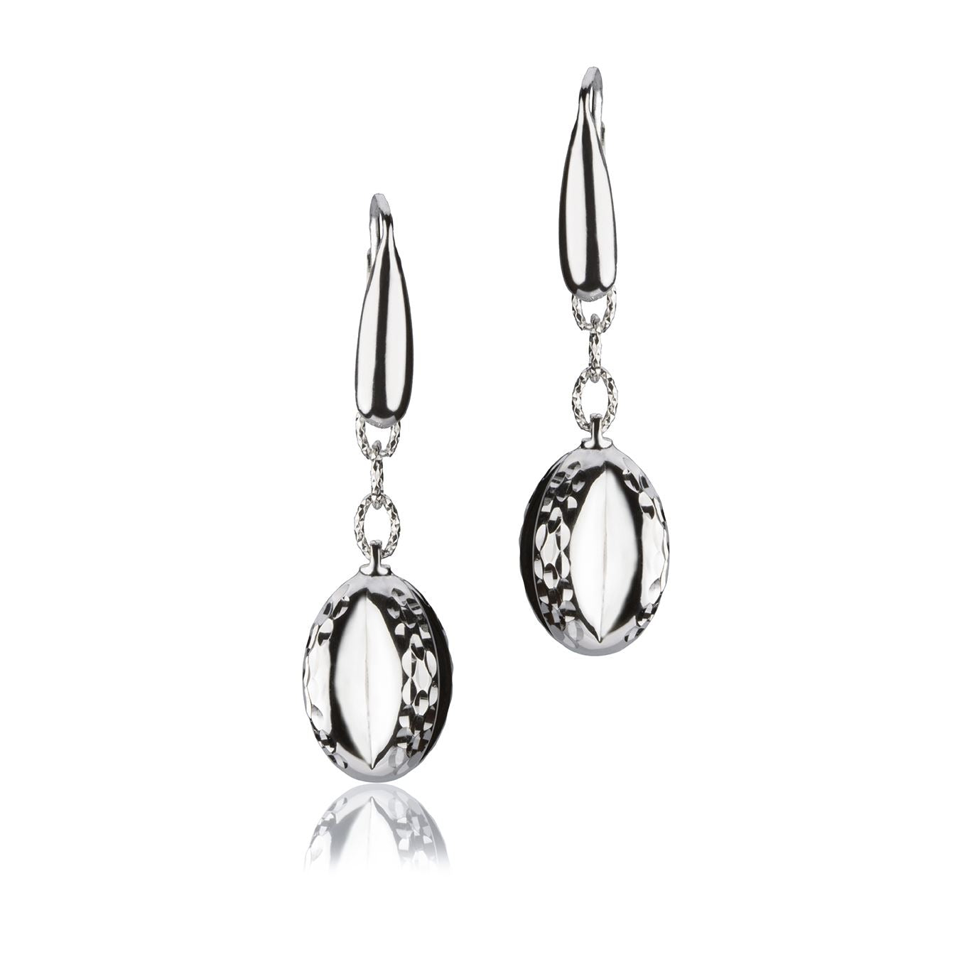 Orecchini in argento a catena con pendente inciso