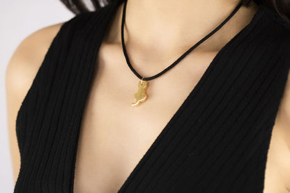 Pendente animals gatto in oro giallo 18kt con laccio