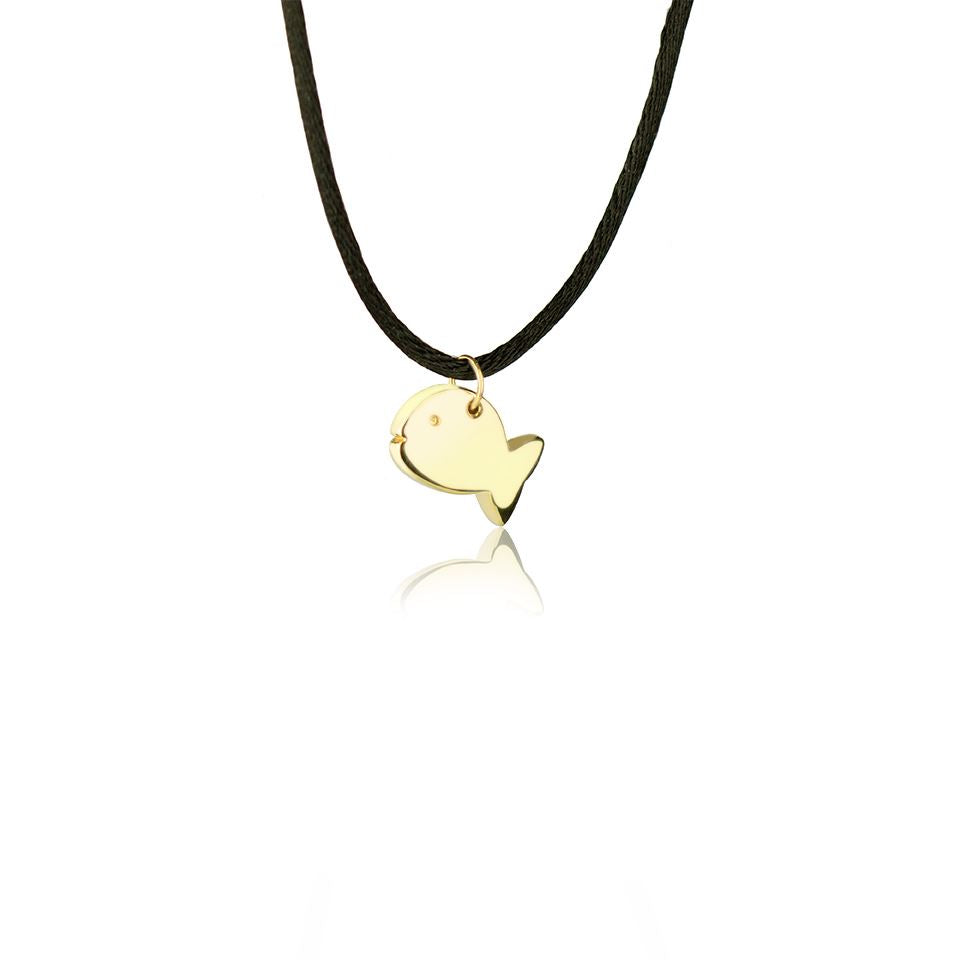 18kt yellow gold fish animal pendant with lace