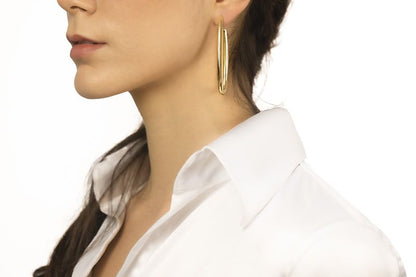 Orecchini ovali in oro giallo 18k sezione rotonda lunghezza 70mm