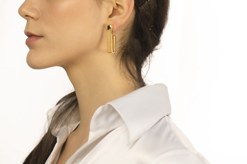 Orecchini in oro giallo 18k rettangolari lunghezza 45mm