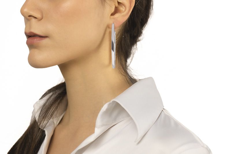 Orecchini ovali in oro Bianco 18k sezione quadrata lunghezza 65mm