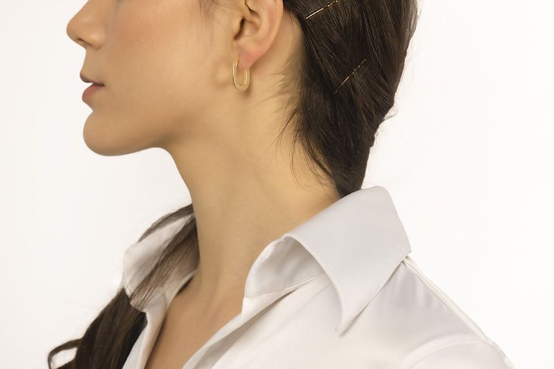 18k rose gold oval earrings with a 15mm square section