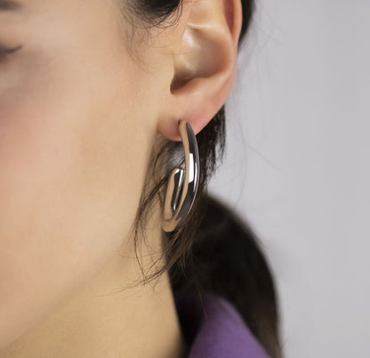 Orecchini in oro bianco 18k style