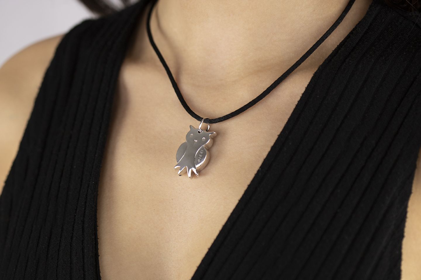 Collana con pendente in argento civetta grande