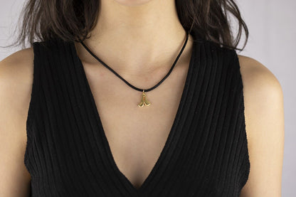 Pendente con laccio iniziale lettera a in oro giallo 18kt