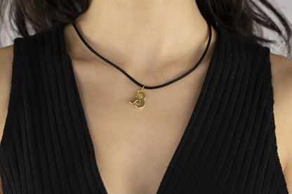 Pendente con laccio Iniziale lettera b in oro giallo 18kt