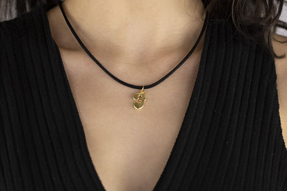 Pendente con laccio iniziale lettera f in oro giallo 18kt