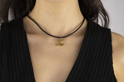 Pendente con laccio iniziale lettera l in oro giallo 18kt