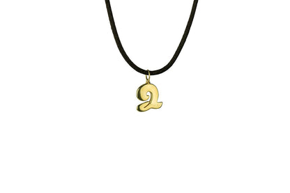 Pendente con laccio iniziale lettera q in oro giallo 18kt