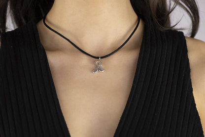 Pendente con laccio iniziale lettera r in oro giallo 18kt