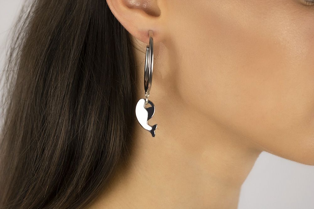 Orecchini argento a cerchio pendente balena