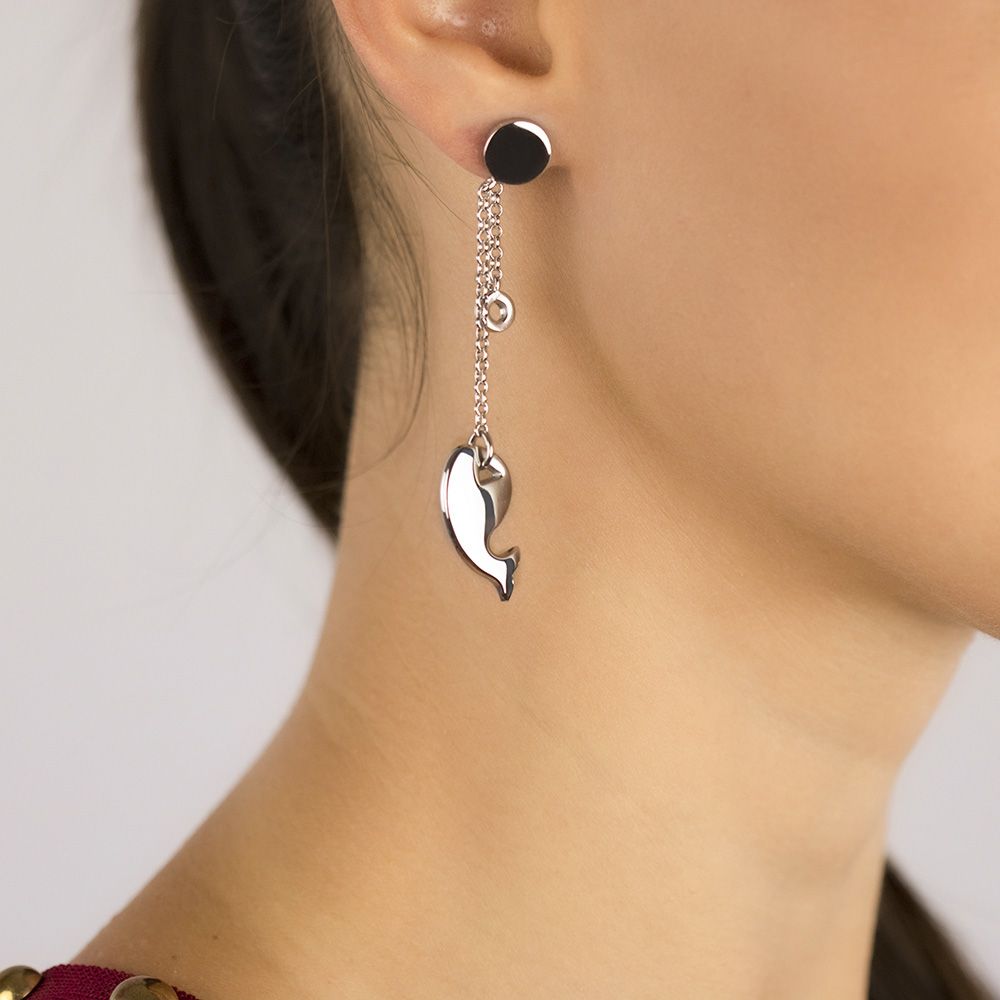 Silberne Kettenohrringe mit Wal-Anhänger