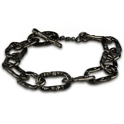 Hammered chain bracelet with rectangular links in ruthenium silver
