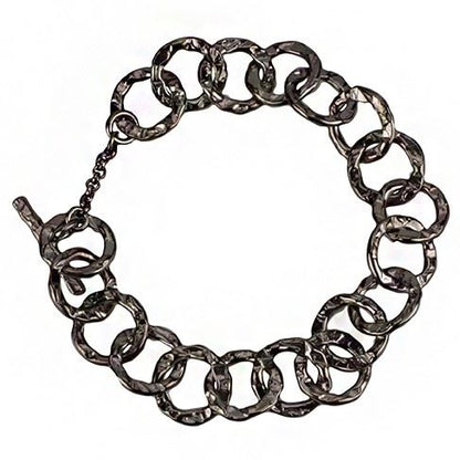 Hammered chain bracelet in ruthenium silver with round links