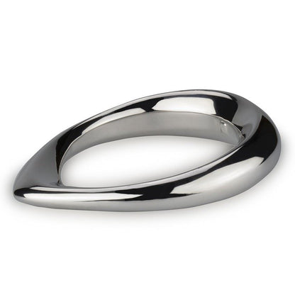 Rigid oval silver bracelet