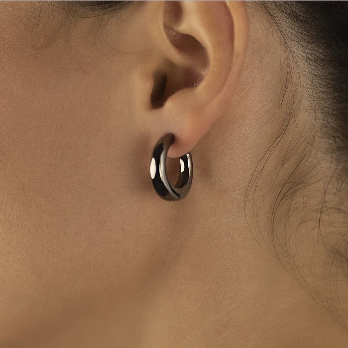 Orecchini a cerchio in argento rutenio sezione quadrata diametro 20mm