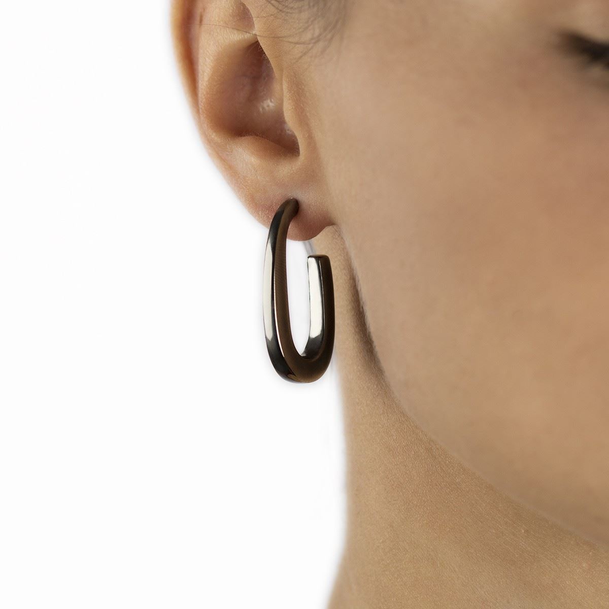 Oval earrings in ruthenium silver, square section, length 35mm