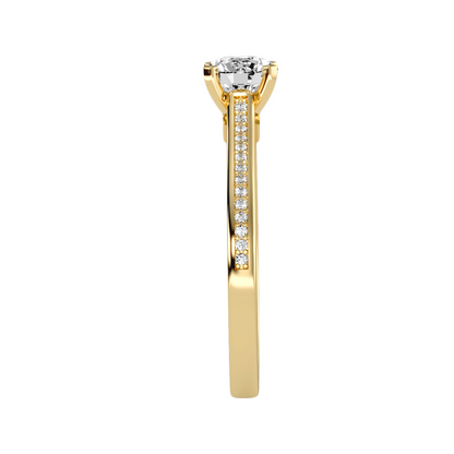 Solitärring mit 0,65 Karat Pavé-Fassung in 18 Karat Gelbgold