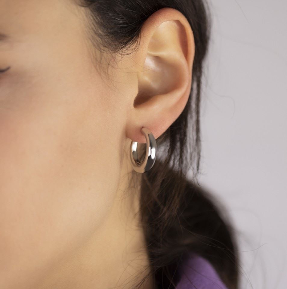 Orecchini a cerchio in argento sezione rotonda diametro 20mm