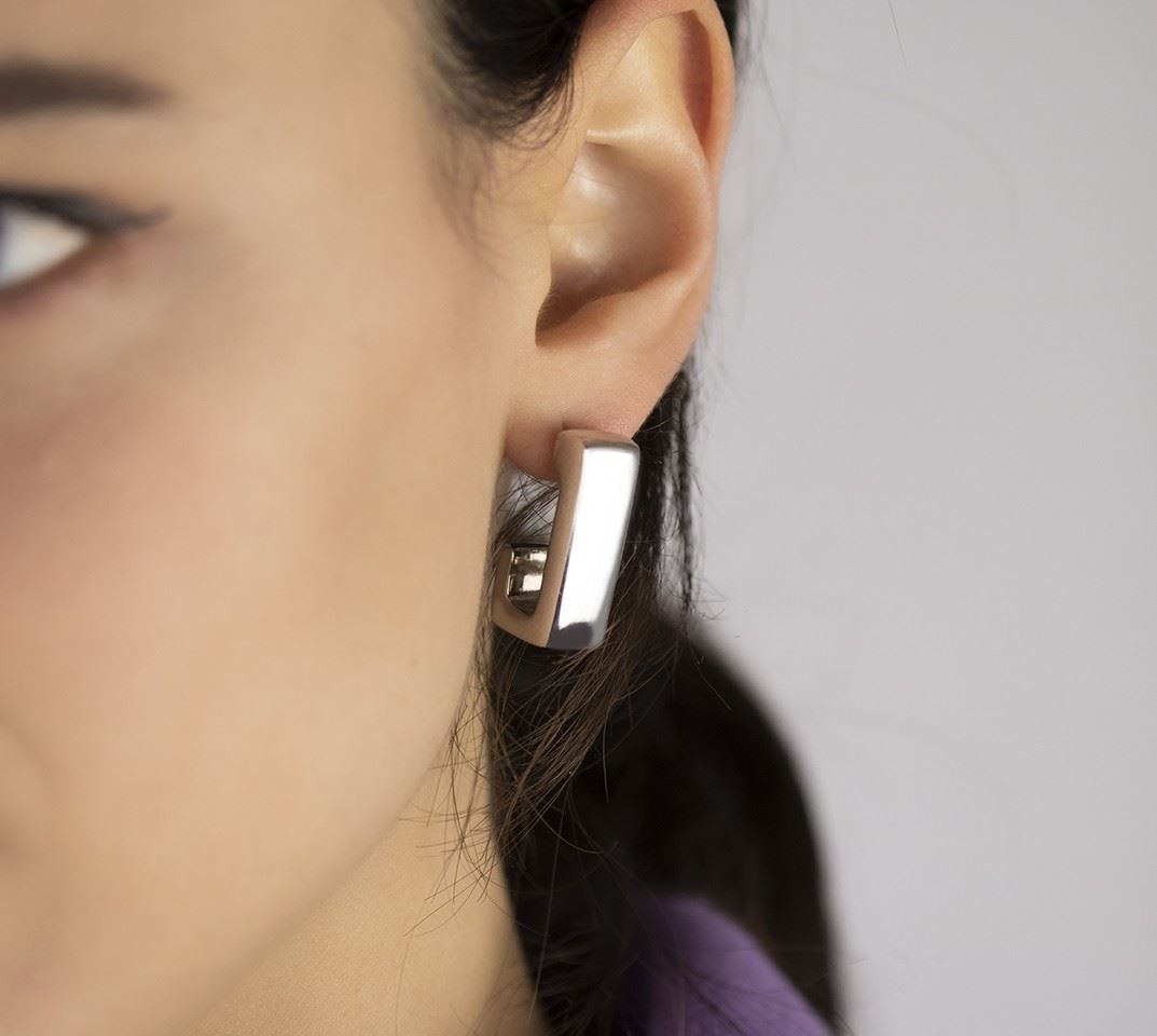 Rectangular silver earrings, 25mm long