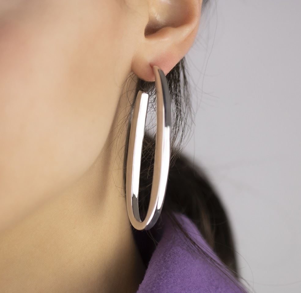 Oval silver earrings, square section, length 65mm