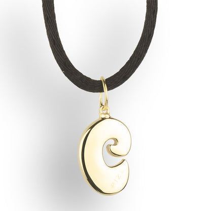 Pendente con laccio iniziale lettera o in oro giallo 18kt