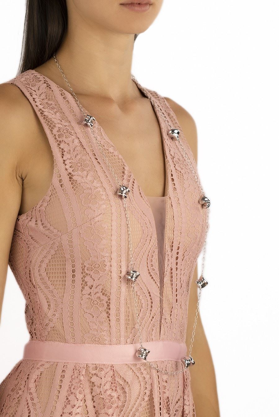 Collana in argento lunga con elementi lucidi