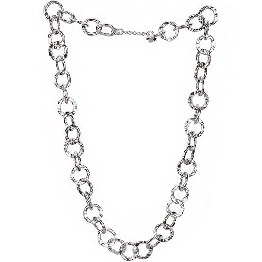 Collana corta a catena martellata in argento con maglie rotonde