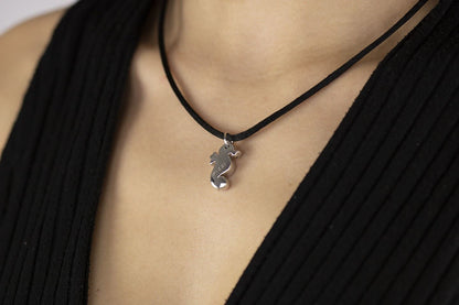 Collana con pendente in argento cavalluccio marino