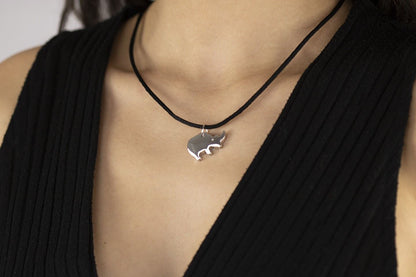 Collana con pendente in argento rinoceronte
